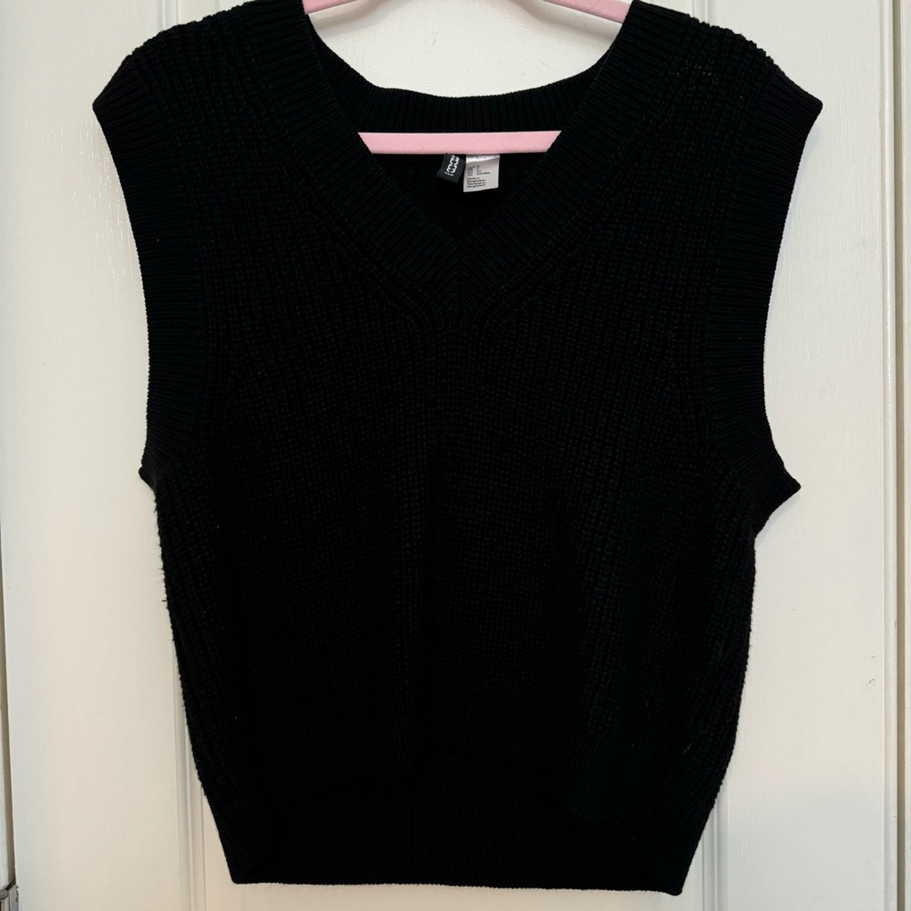 H&M Black Ribbed Knit Sweater Vest